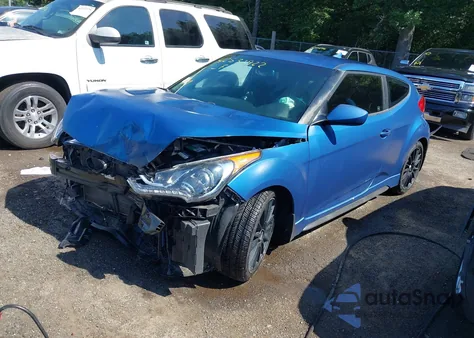2016 Hyundai Veloster Turbo z USA, uszkodzony, nr VIN KMHTC6AE2GU251621